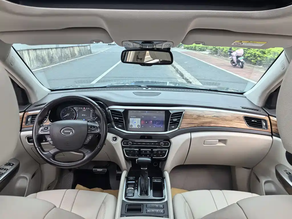 GAC Motor Trumpchi GS8 2016 — фото 25