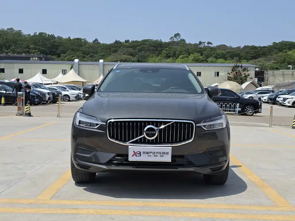 Volvo XC60 2019 — фото 2
