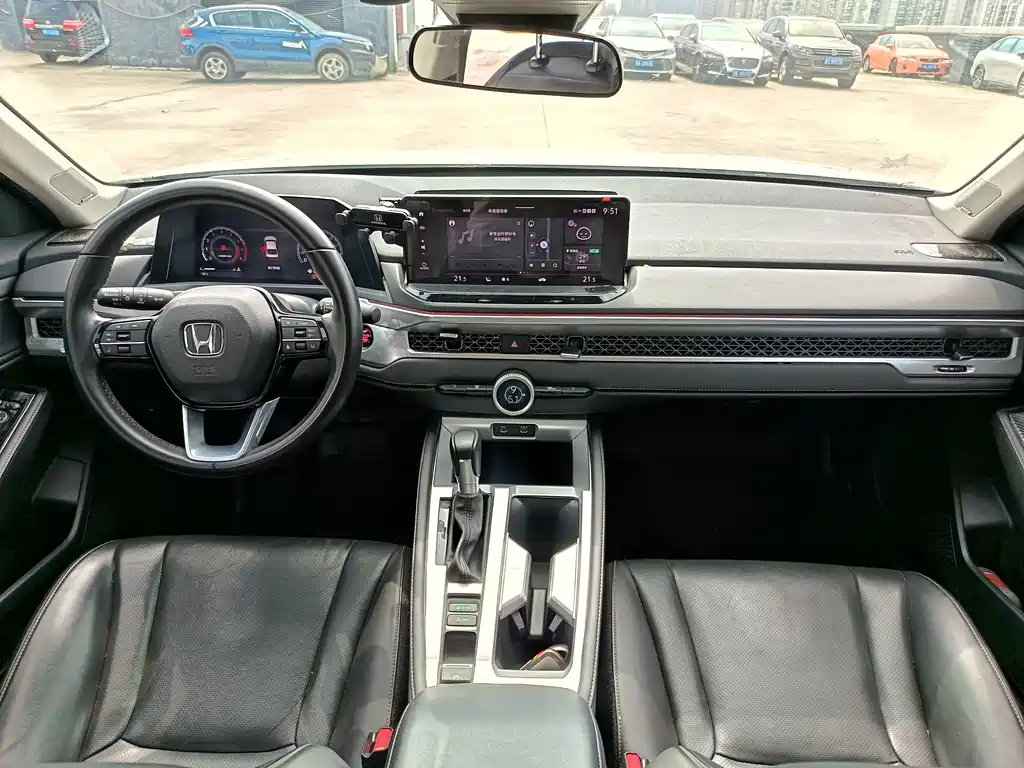 Honda Accord 2023 — фото 9