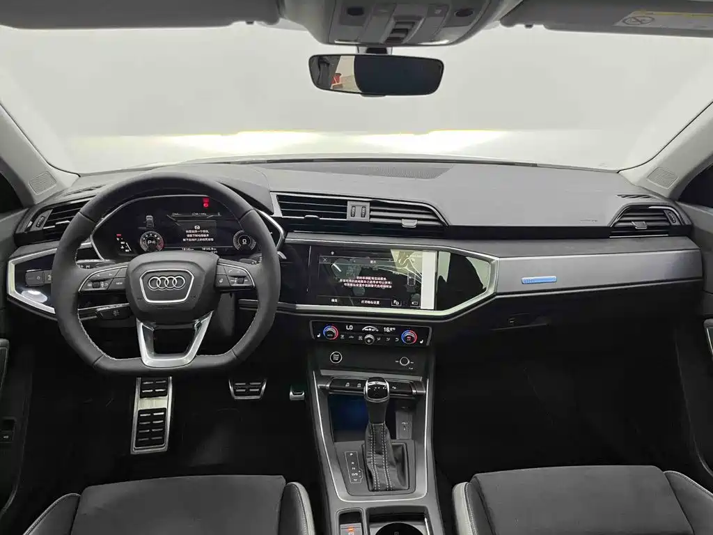 Audi Q3 2023 — фото 2