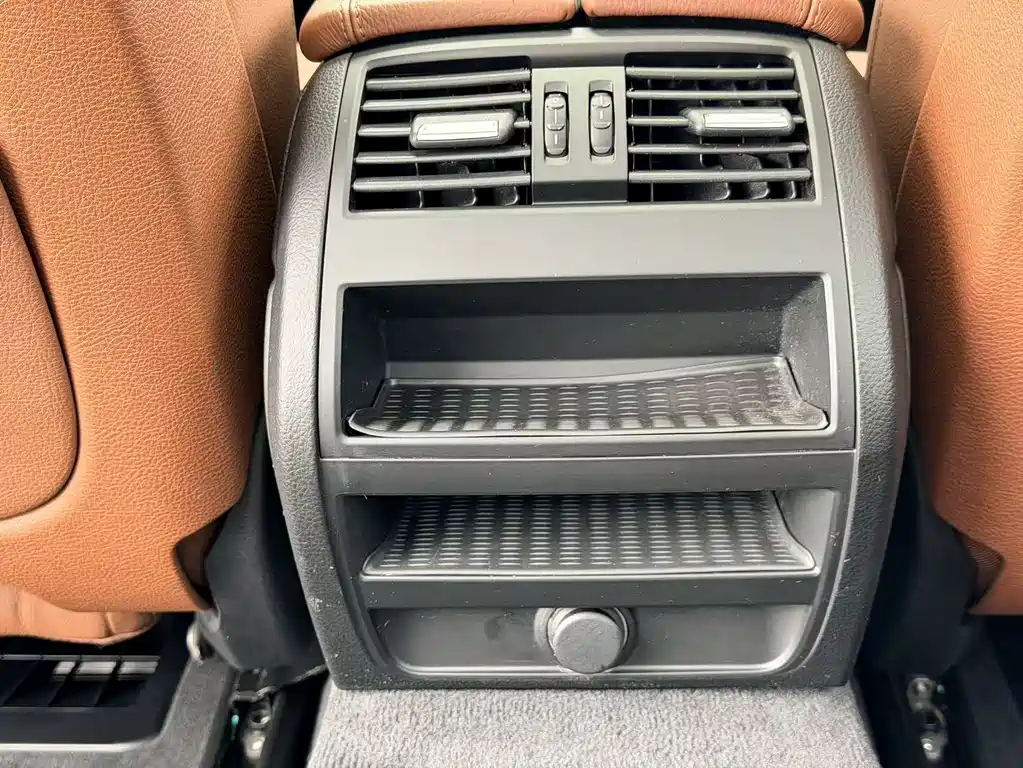 BMW 5 Series 2016 — фото 19