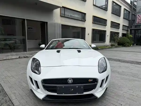 Jaguar F-TYPE 2014