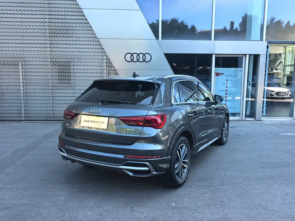 Audi Q3 2023 — фото 10