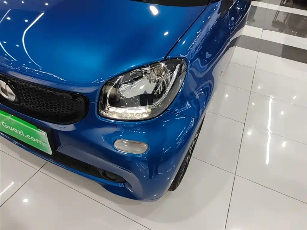 smart Fortwo 2019 — фото 24