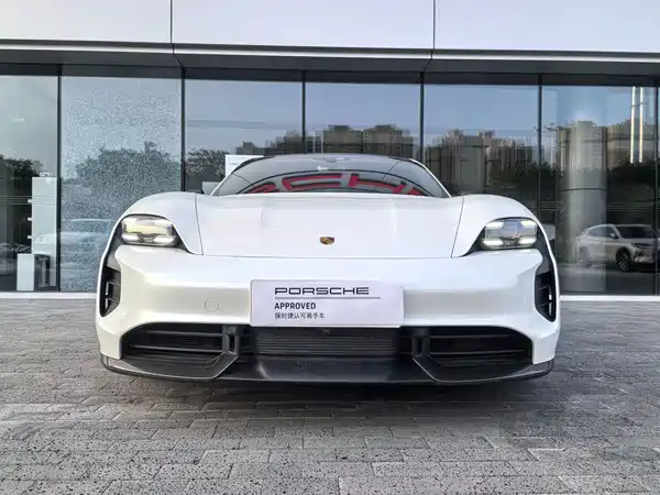 Porsche Taycan 2021