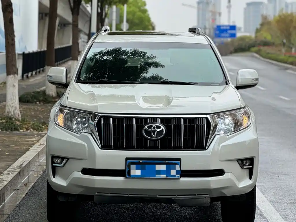 Toyota Prado 2019 — фото 2