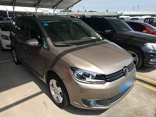 Volkswagen Touran 2016