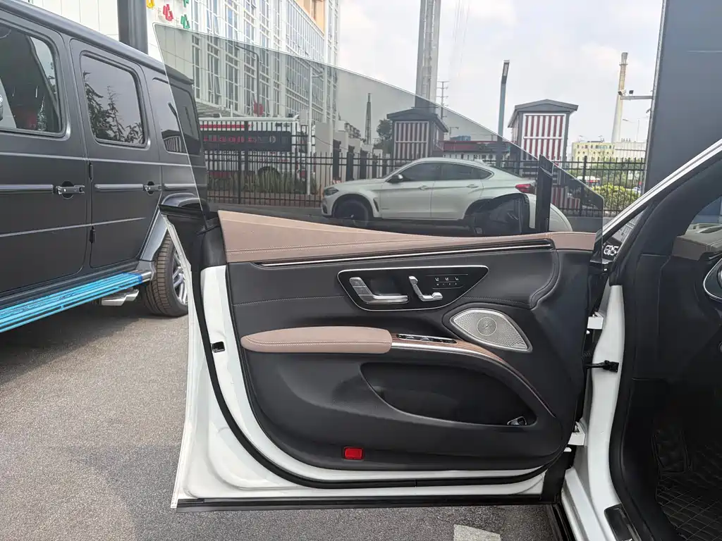 Mercedes-Benz EQS 2023 — фото 11