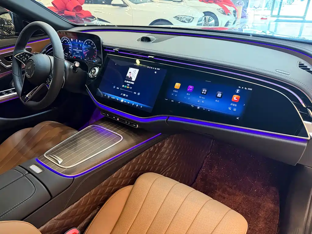 Mercedes-Benz E-Class 2025 — фото 18