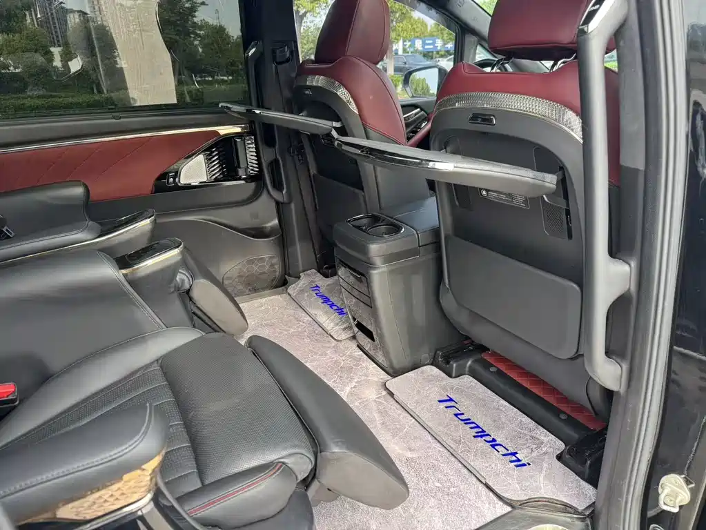 GAC Motor Trumpchi M8 2023 — фото 11