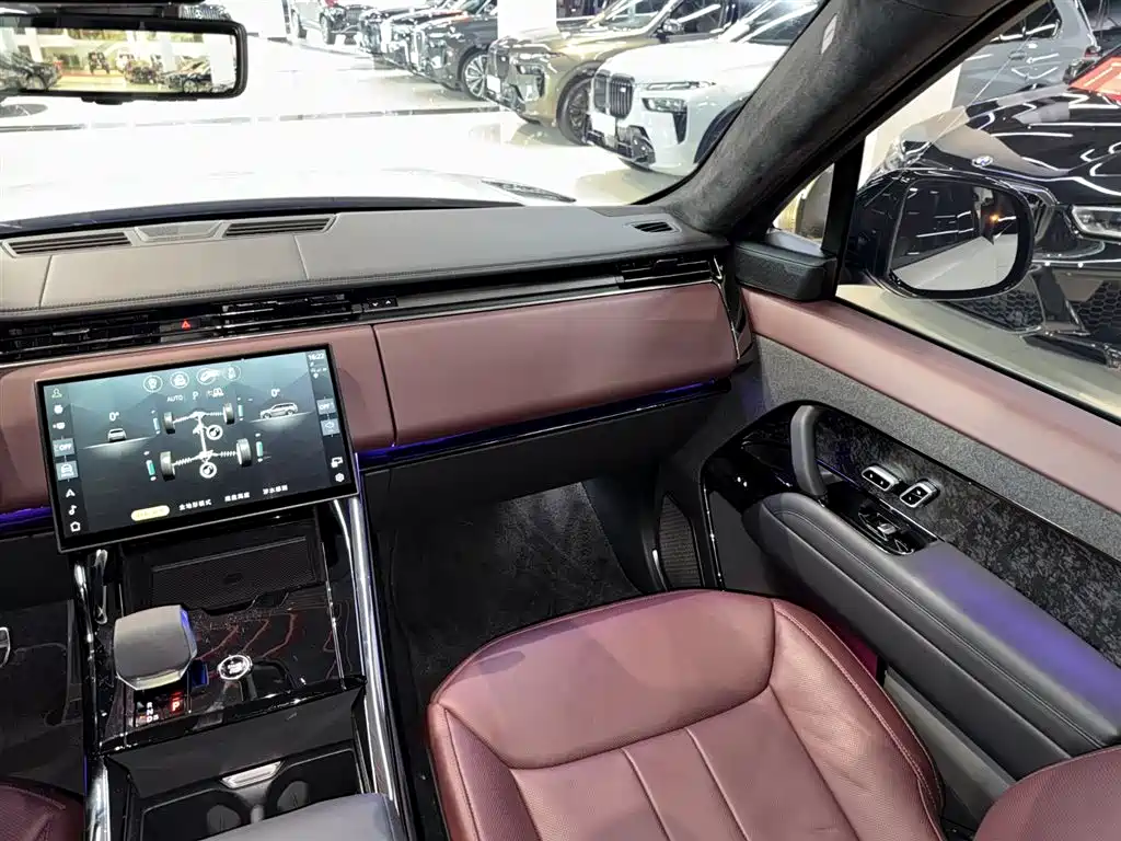 Land Rover Sport 2025 — фото 25