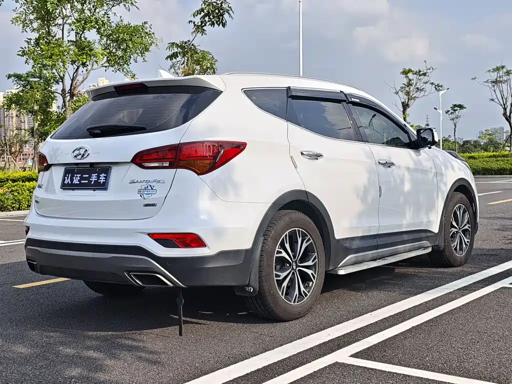Hyundai Santa Fe 2018 — фото 6