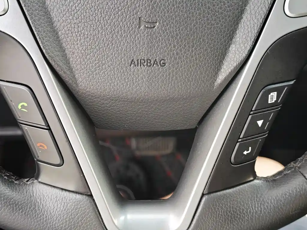 Hyundai Santa Fe 2018 — фото 21