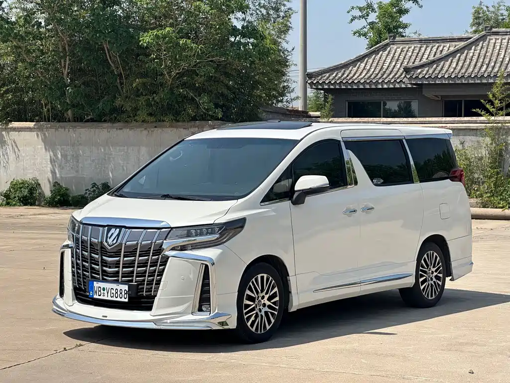 Toyota Alphard 2011