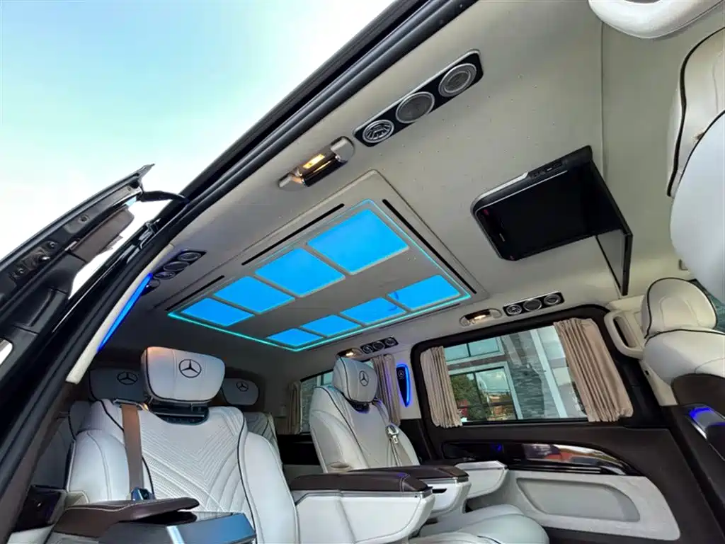Mercedes-Benz Vito 2022 — фото 24
