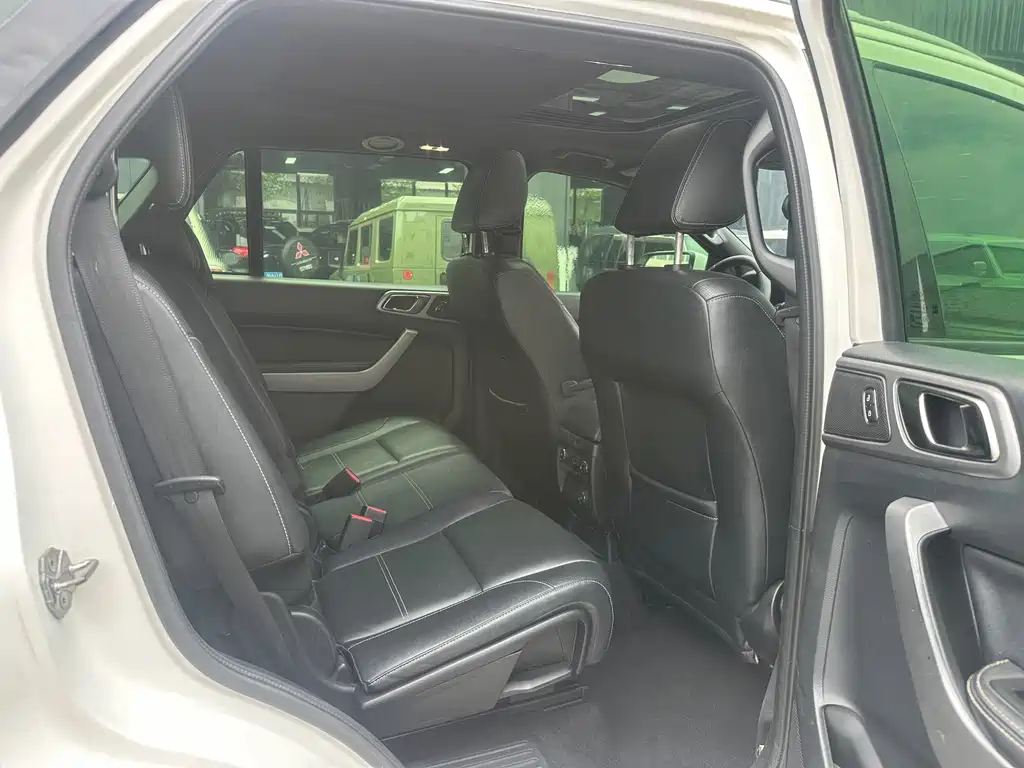 Ford Everest 2018 — фото 10