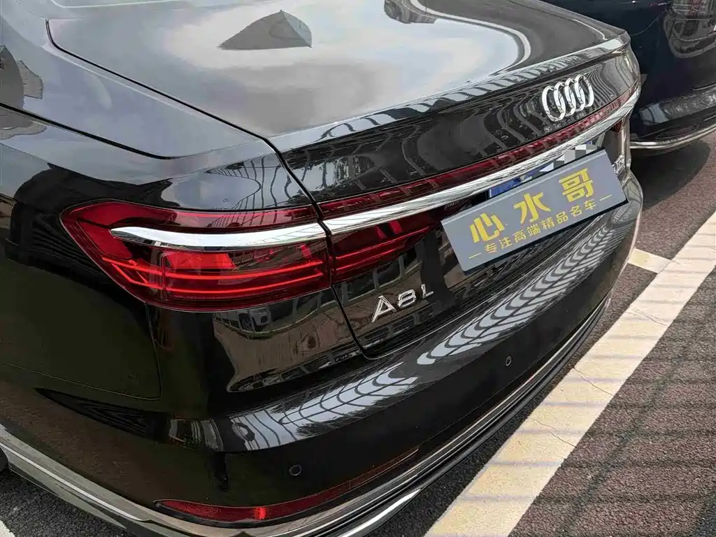 Audi A8 2023 — фото 2