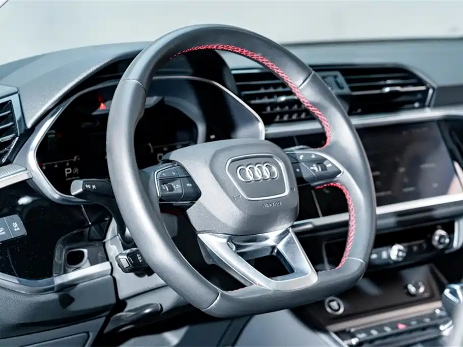 Audi Q3 2023 — фото 11