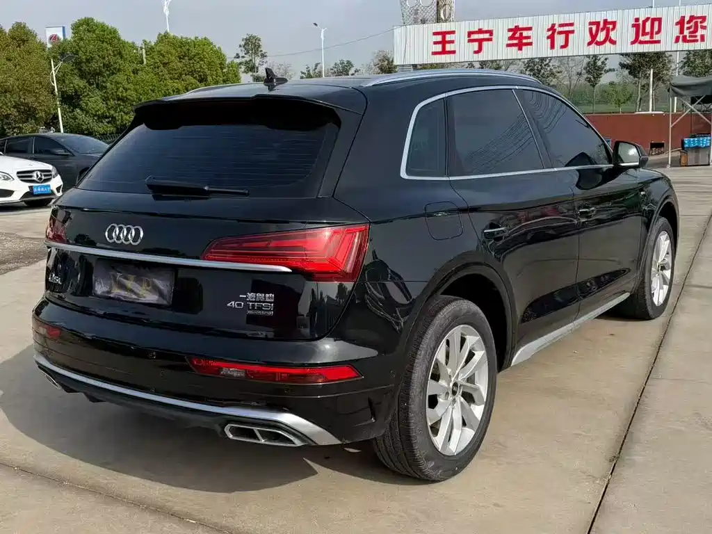 Audi Q5L 2022 — фото 9