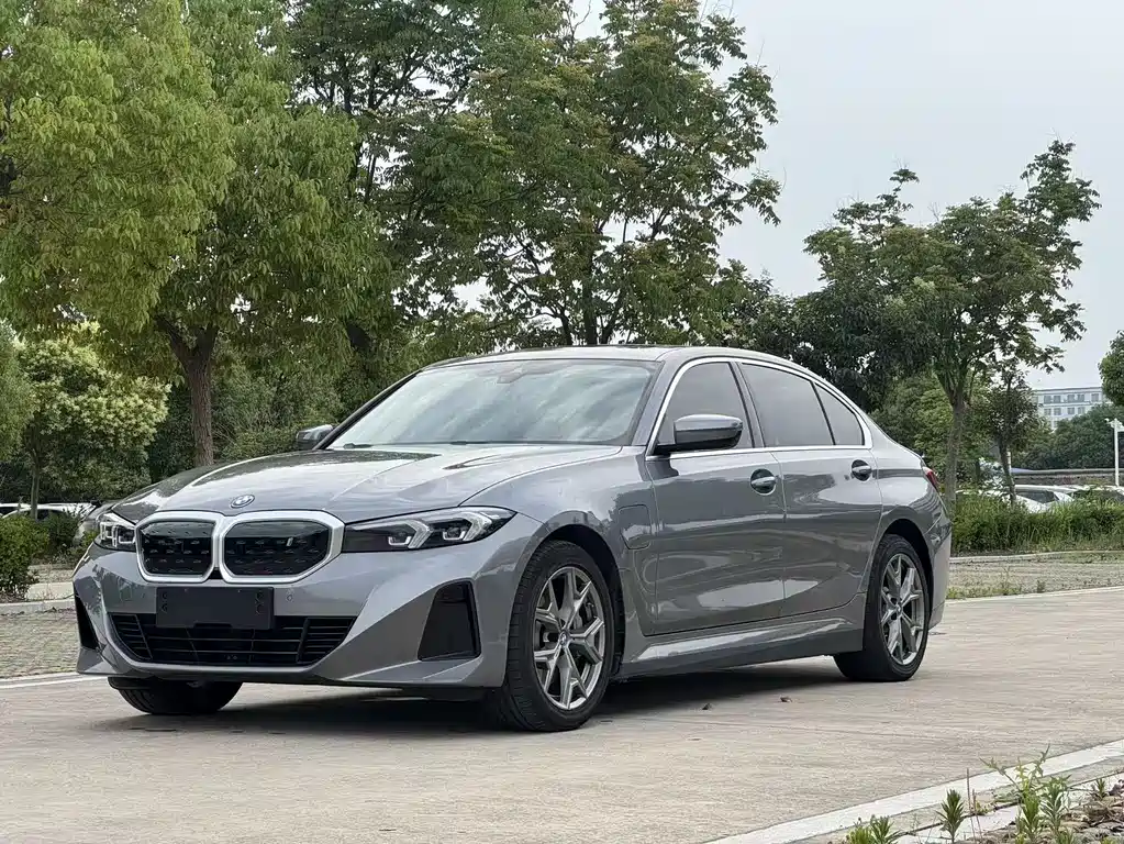 BMW i3 2022 — фото 1