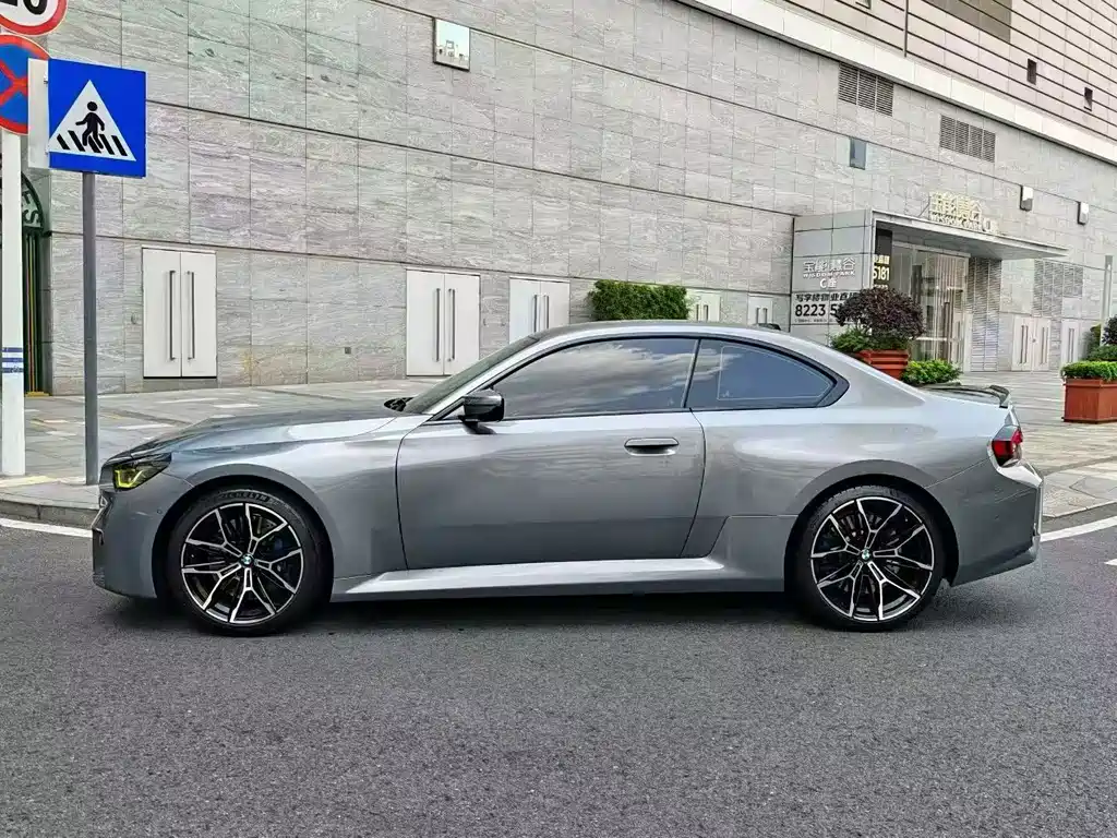 BMW M2 2025 — фото 9