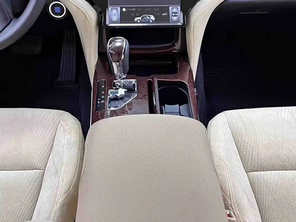 Toyota Crown 2019 — фото 18
