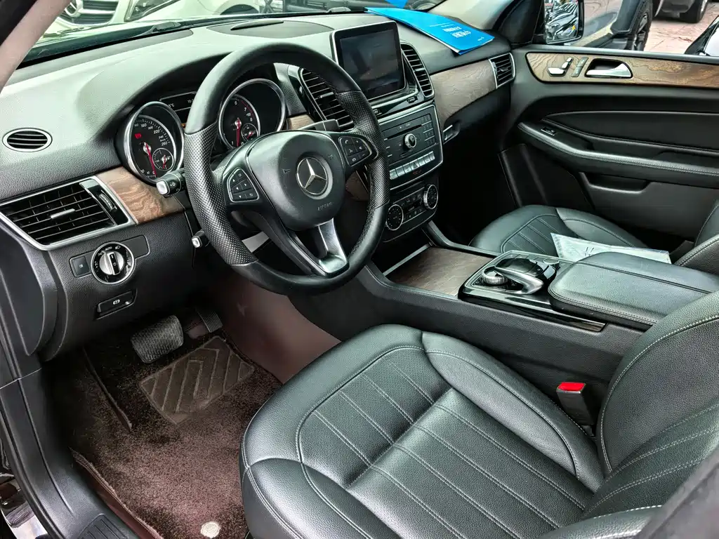 Mercedes-Benz GLE 2016 — фото 12