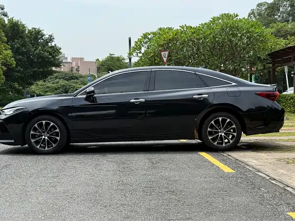 Toyota Avalon 2022