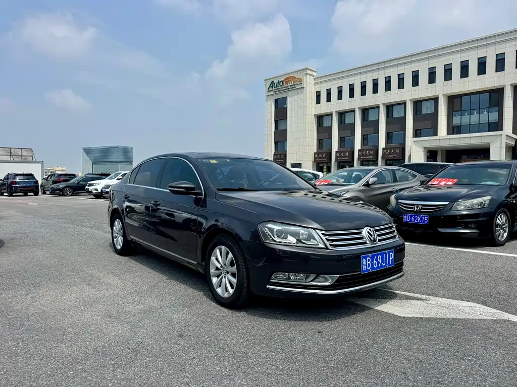 Volkswagen Magotan 2012