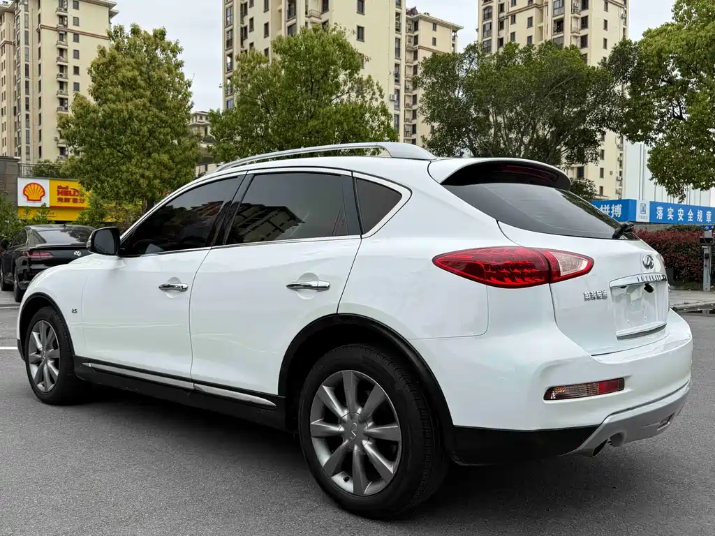 Infiniti QX50 2016 — фото 13