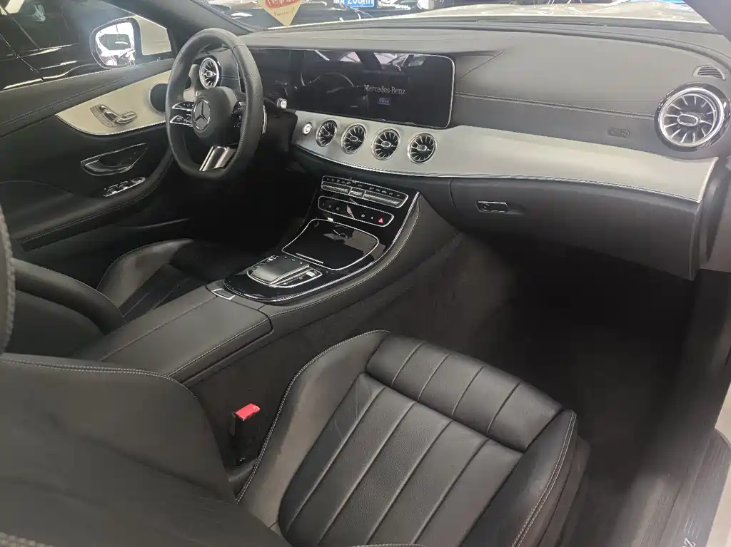 Mercedes-Benz E-Class 2023 — фото 8