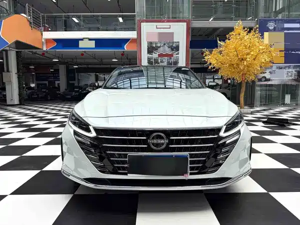 Nissan Teana 2023