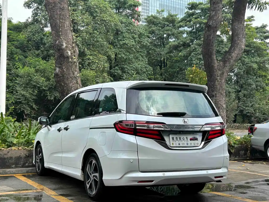 Honda Odyssey 2017 — фото 7