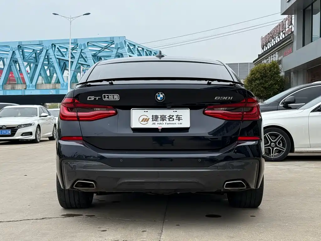 BMW 6 Series GT 2022 — фото 9