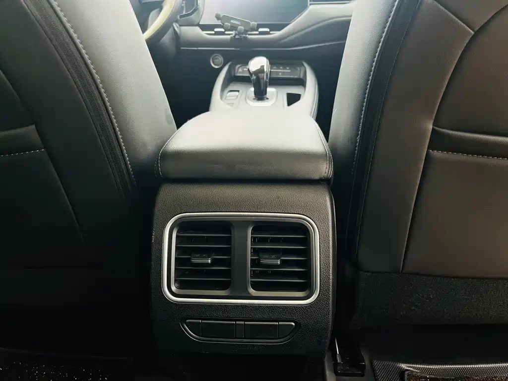 Haval F7 2020 — фото 19