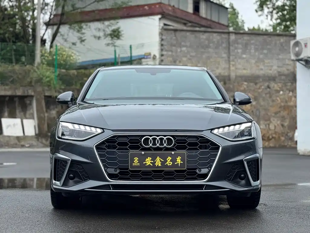 Audi A4L 2022 — фото 2