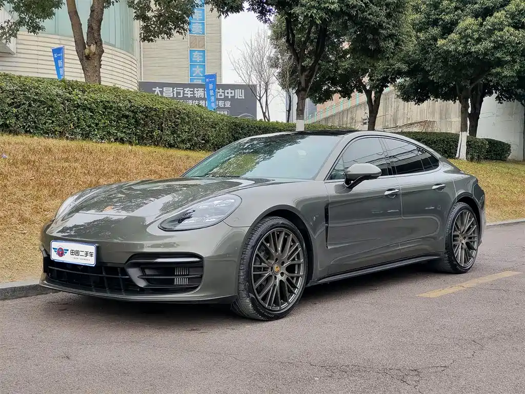 Porsche Panamera 2024 — фото 1