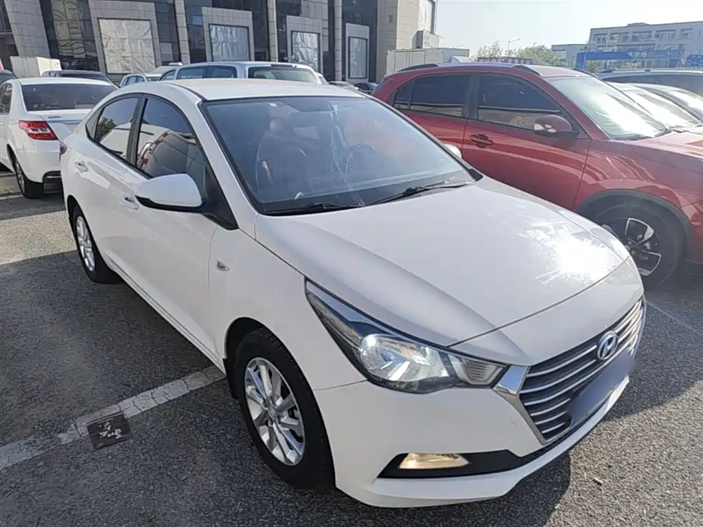Hyundai Verna 2018 — фото 4