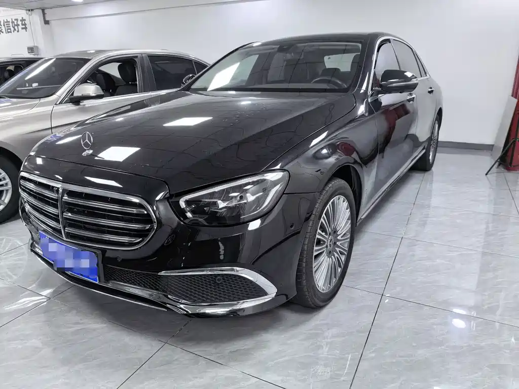 Mercedes-Benz E-Class 2022 — фото 1