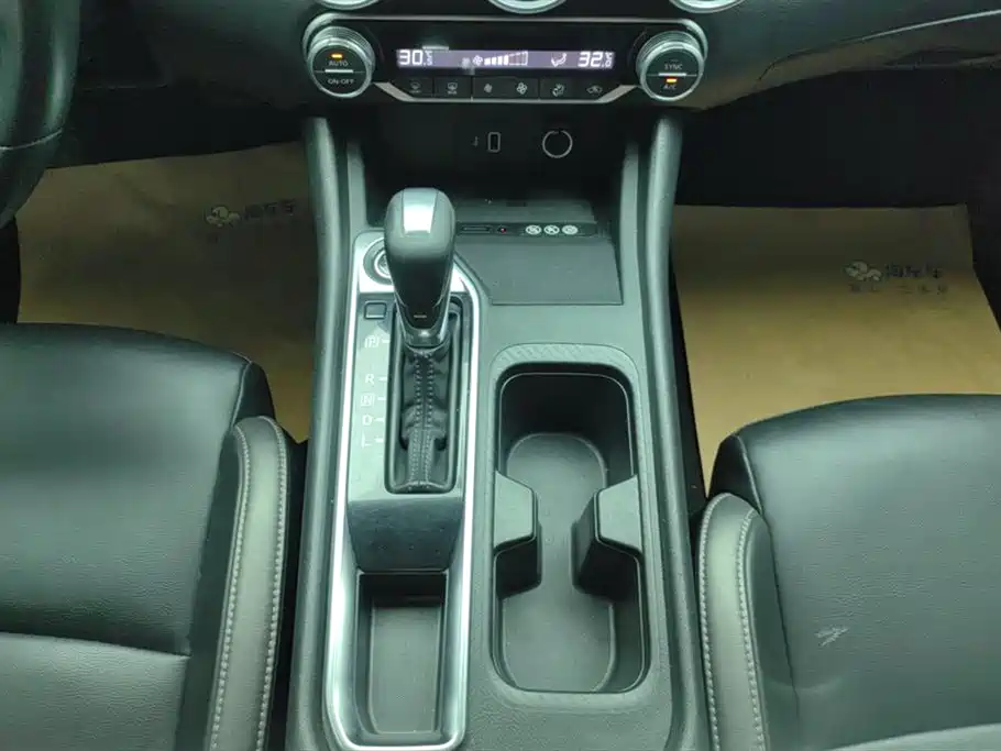 Nissan Sylphy 2021 — фото 16