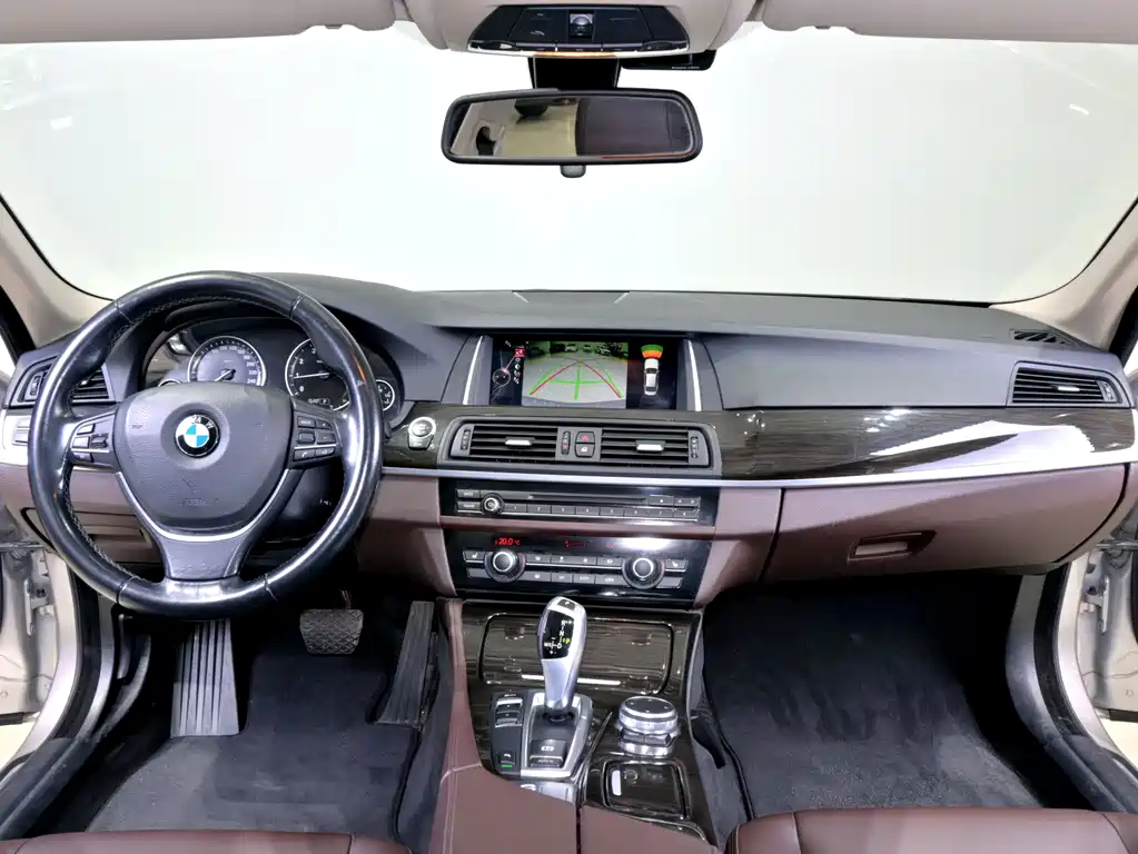 BMW 5 Series 2014 — фото 8