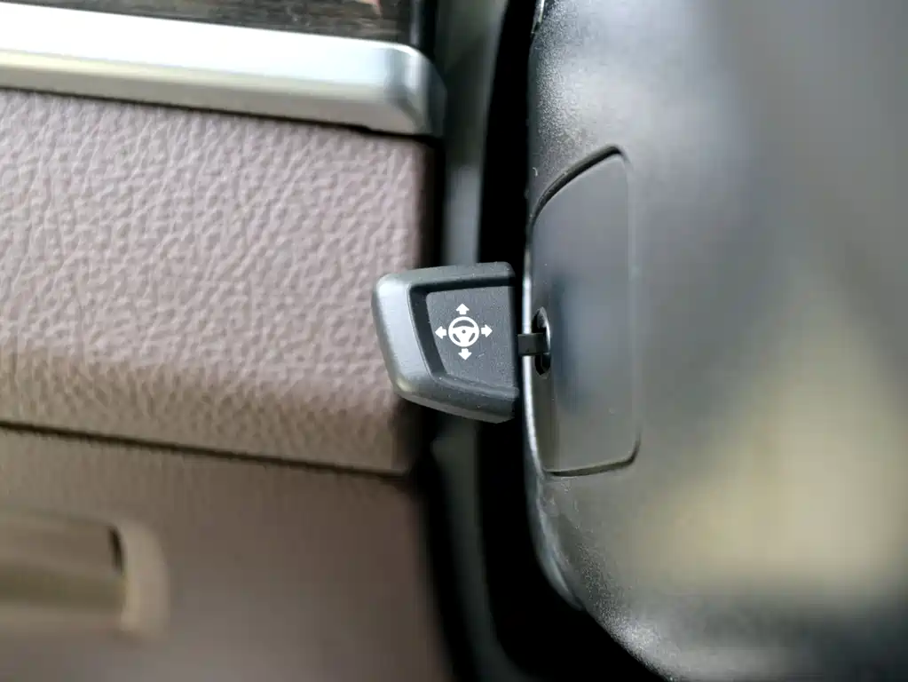 BMW 5 Series 2014 — фото 20