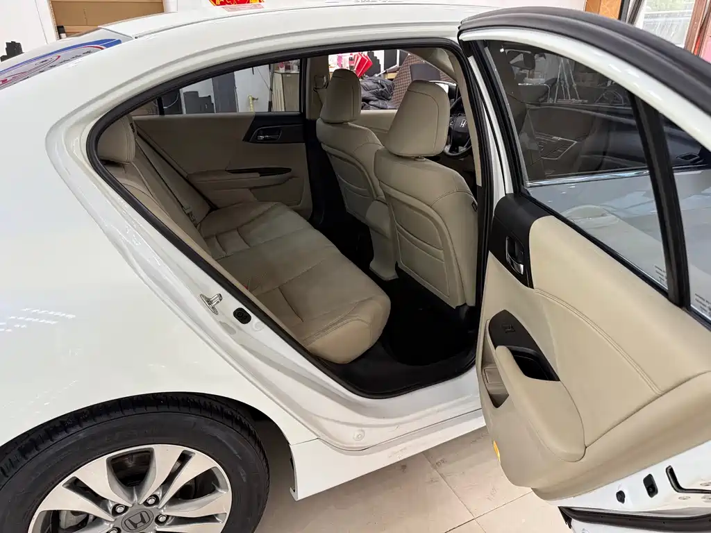 Honda Accord 2015 — фото 14