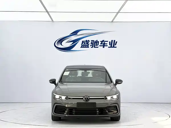 Volkswagen Golf 2024