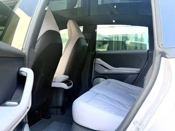 NIO ET5 2025