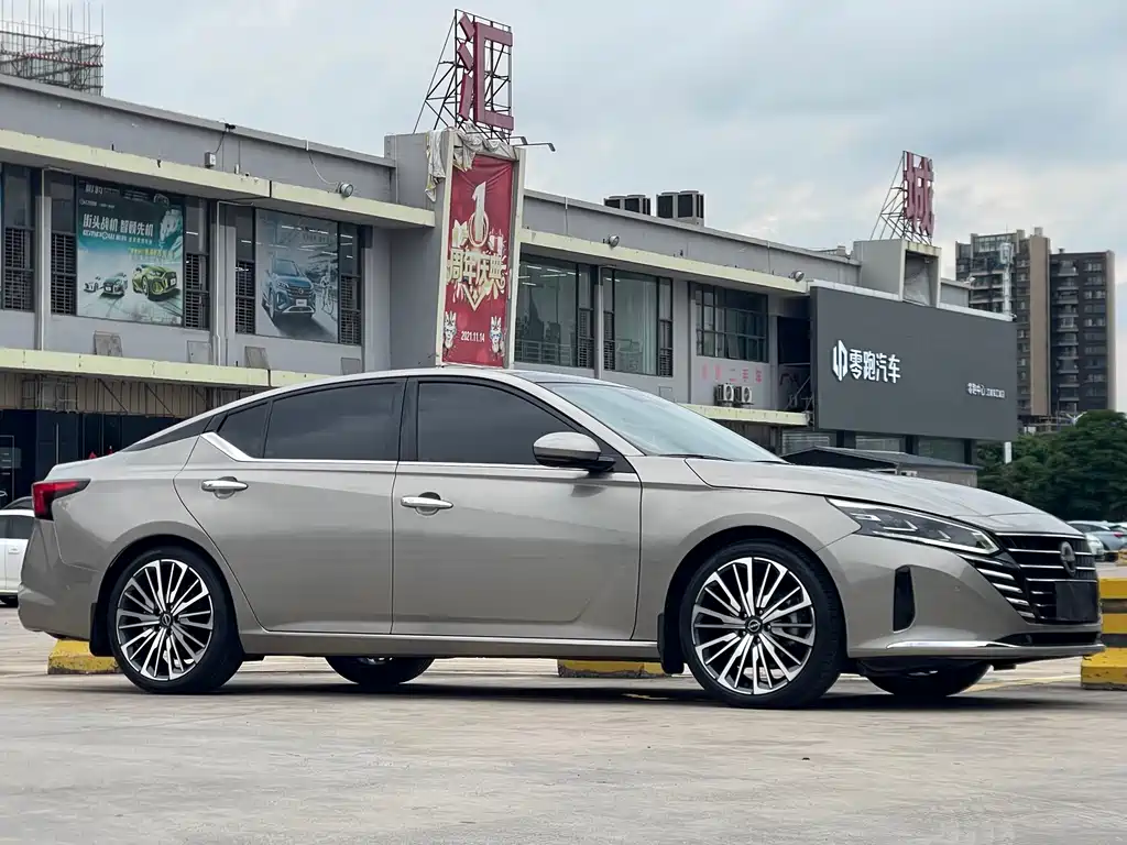 Nissan Teana 2023 — фото 1