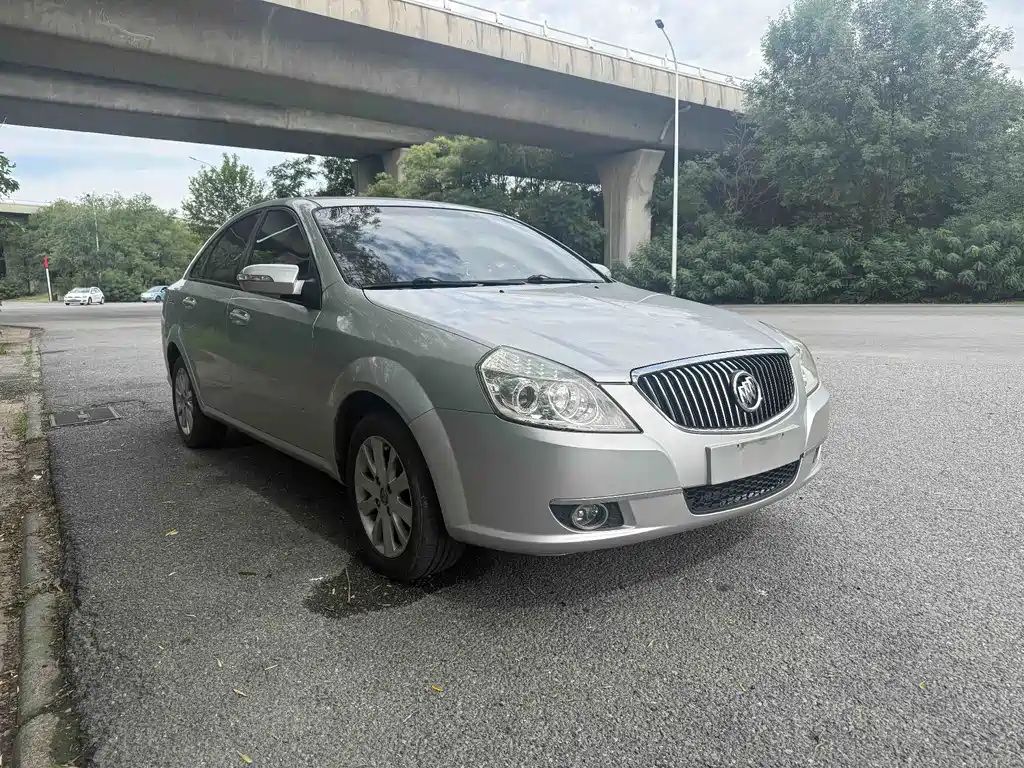 Buick Excelle 2012