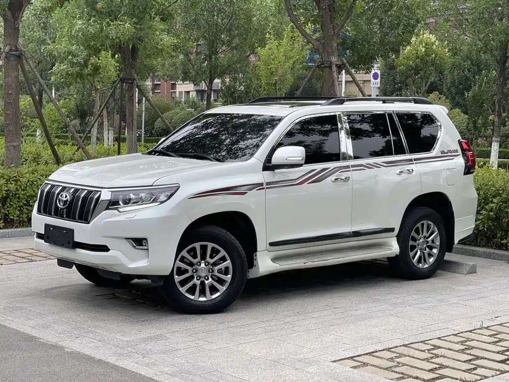 Toyota Prado 2019 — фото 1