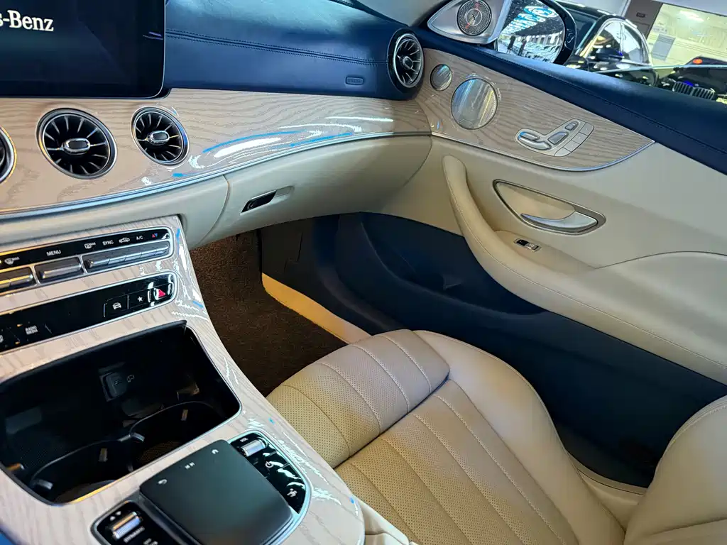 Mercedes-Benz E-Class 2022