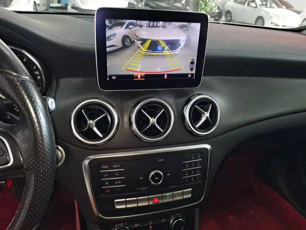 Mercedes-Benz GLA 2018 — фото 13